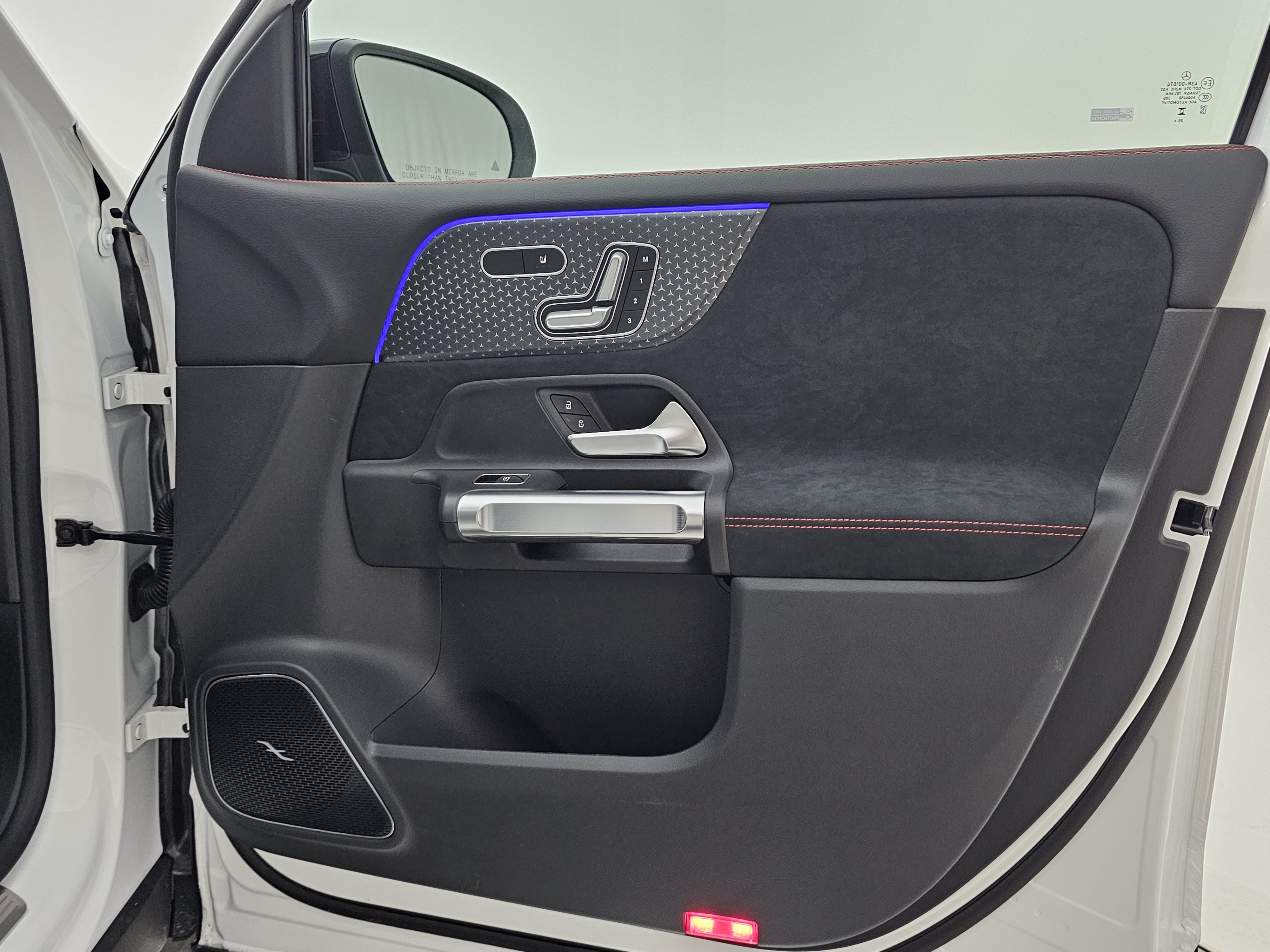 New 2026 Mercedes-Benz GLB 35 AMG 4MATIC image 18
