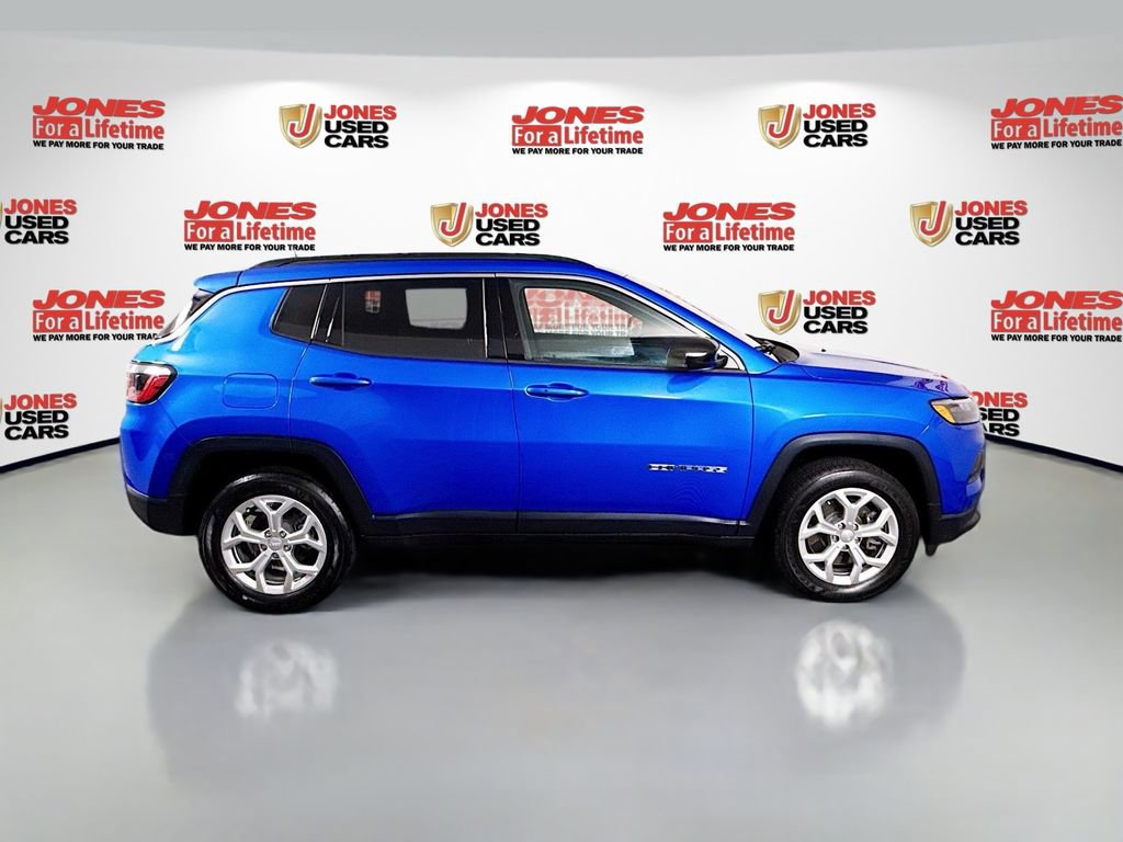 Used 2024 Jeep Compass Latitude AWD/4WD image 15