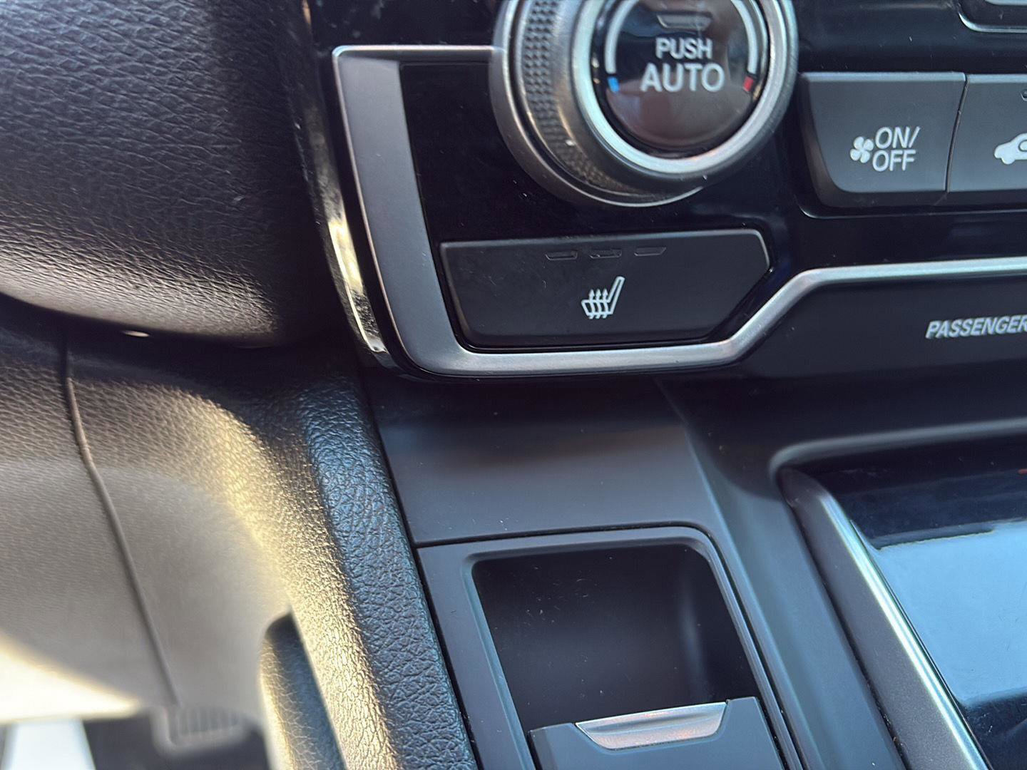 Used 2019 Honda CR-V Touring image 14