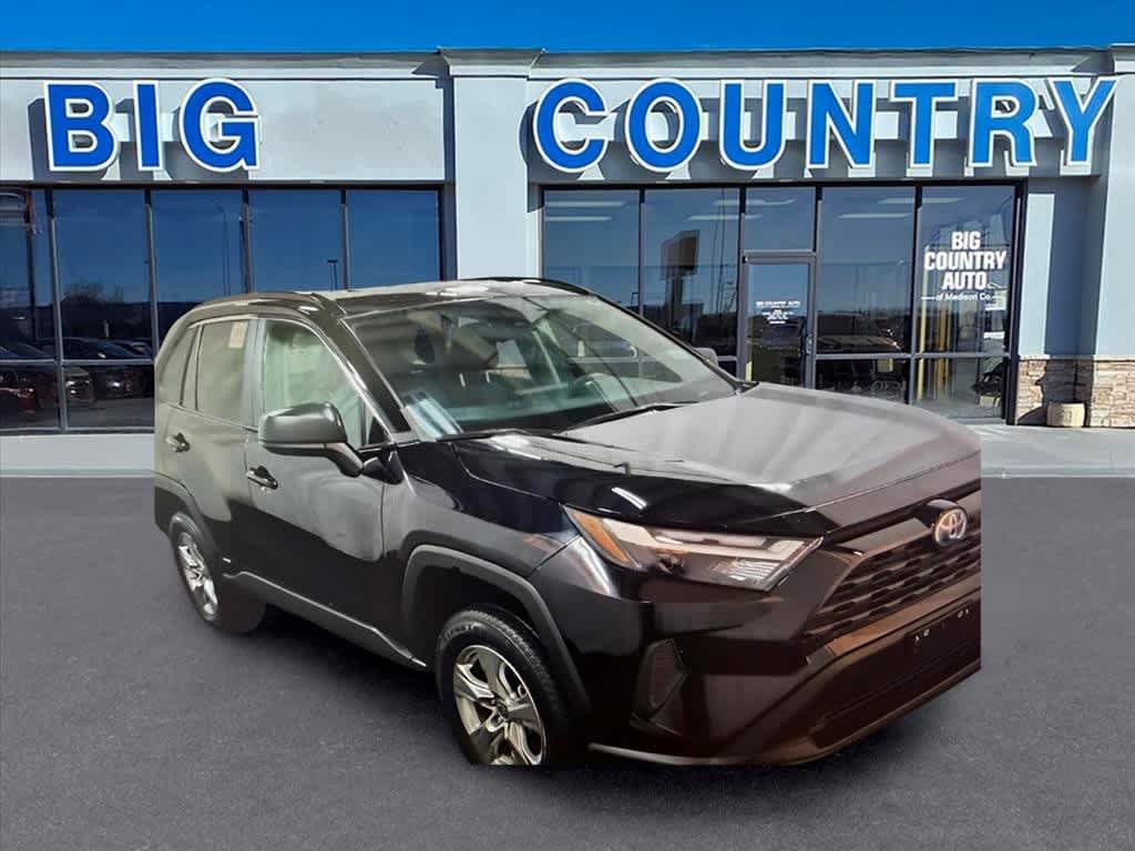 Used 2023 Toyota RAV4 LE AWD/4WD image 5