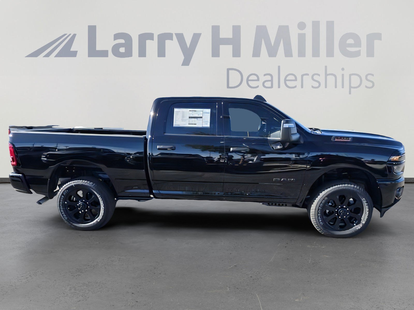 New 2026 RAM 2500 Big Horn AWD/4WD image 7