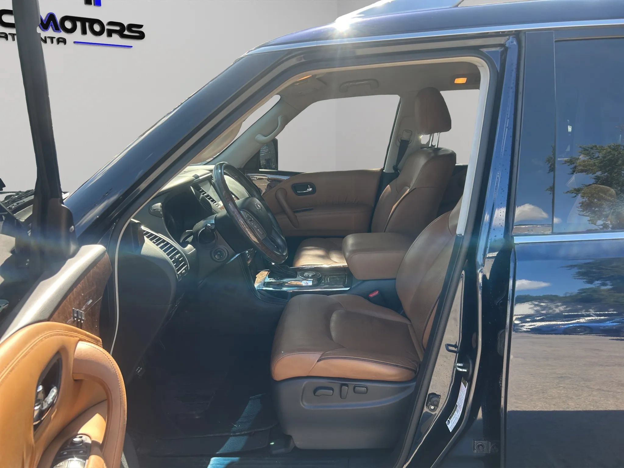 Used 2017 INFINITI QX80 Signature Edition RWD image 16