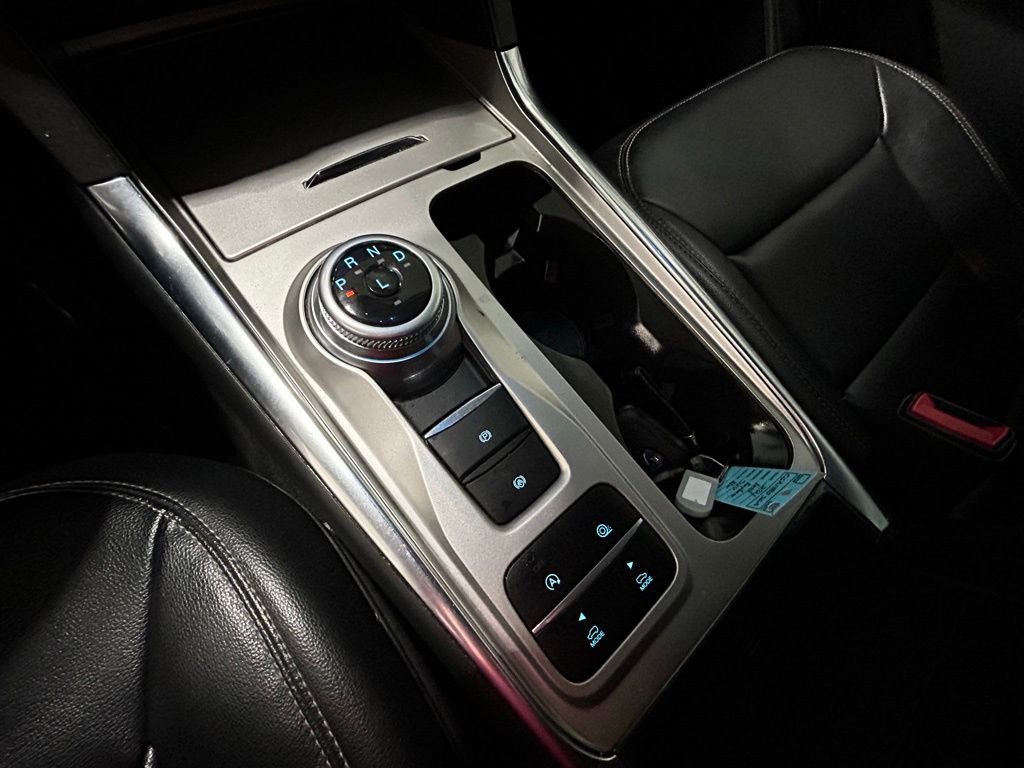 Used 2021 Ford Explorer XLT w/ Equipment Group 202A image 14