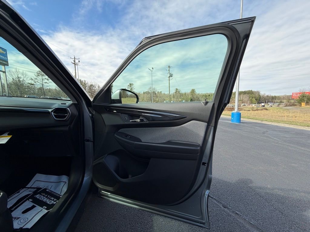New 2026 Chevrolet TrailBlazer LT w/ Convenience Package image 28