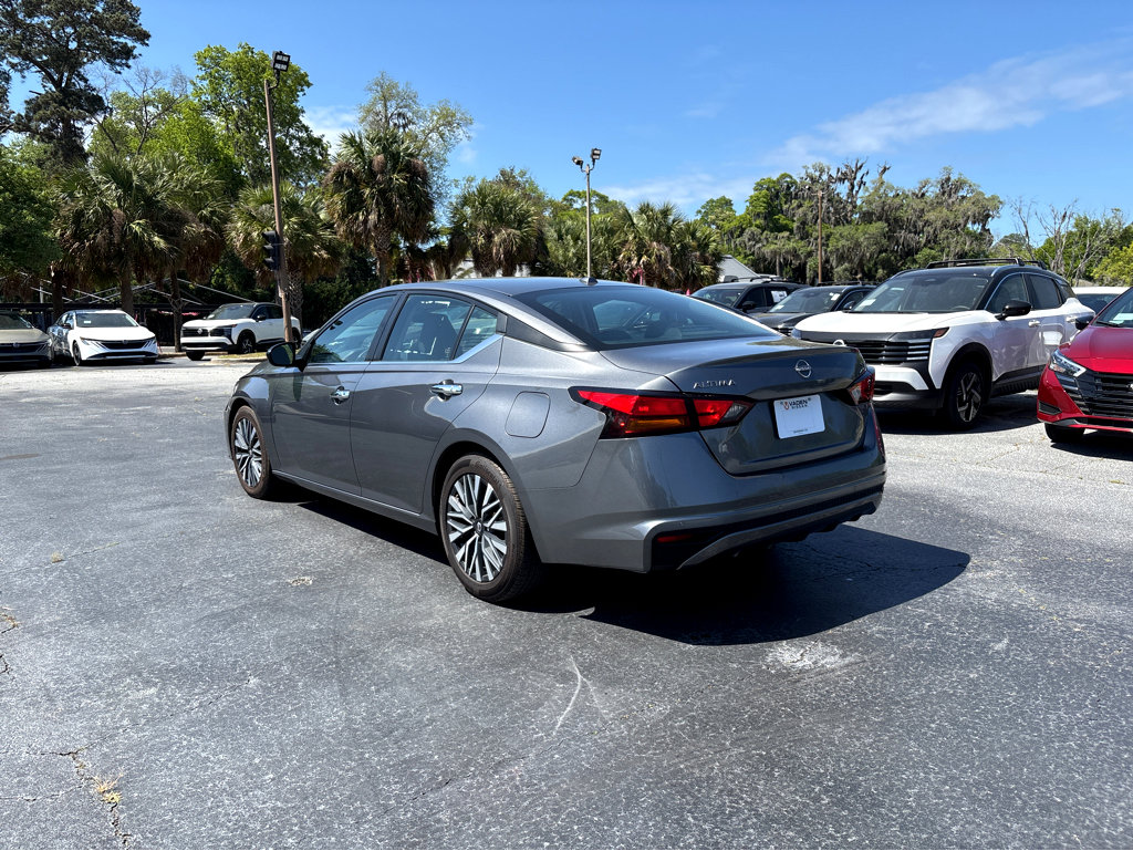 Used 2024 Nissan Altima 2.5 SV FWD image 23