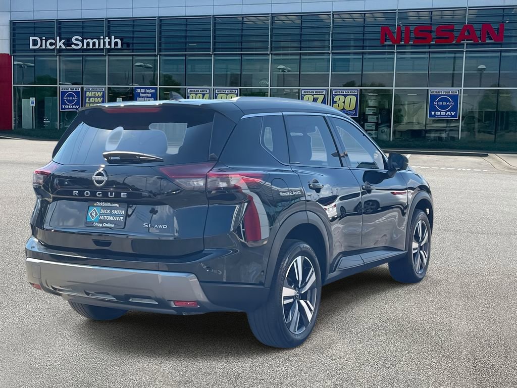 Used 2024 Nissan Rogue SL w/ SL Premium Package image 6