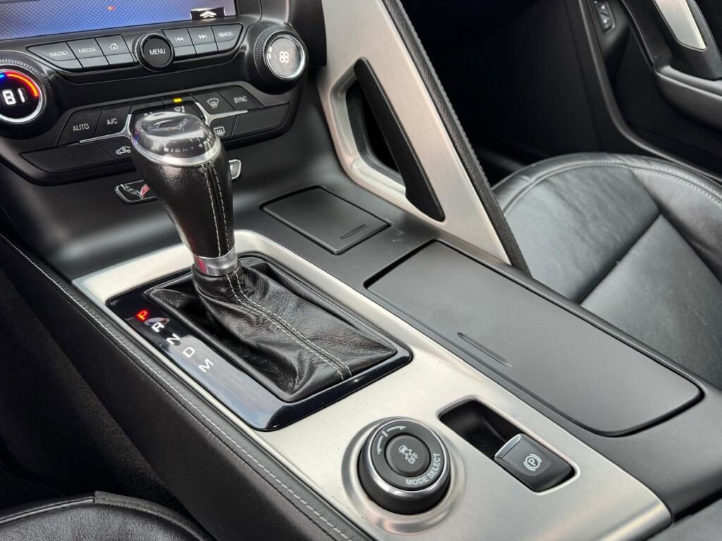 Used 2015 Chevrolet Corvette Stingray image 17