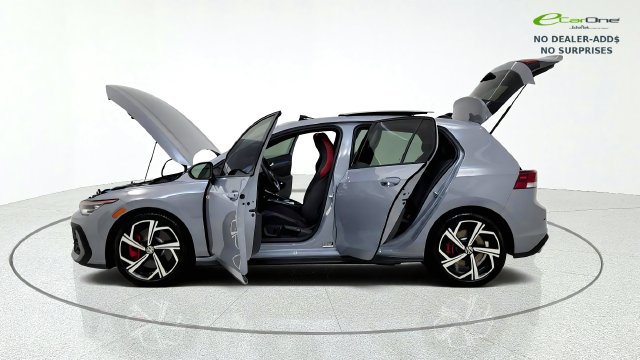 Used 2025 Volkswagen GTI SE FWD image 15