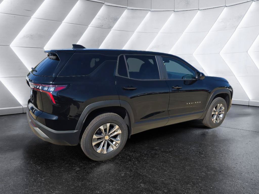 New 2027 Chevrolet Equinox LT w/ LPO, Floor Liner Package FWD image 5