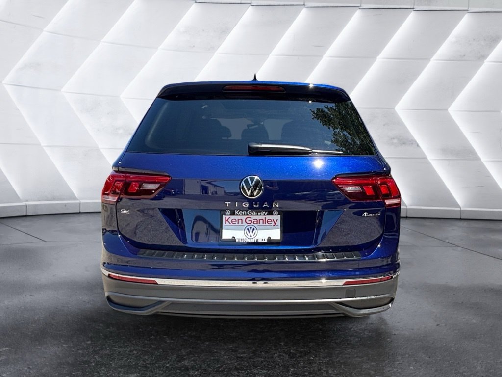 Used 2024 Volkswagen Tiguan SE AWD/4WD image 3