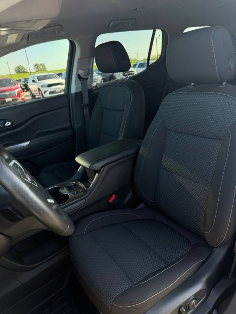 Used 2023 GMC Acadia SLE w/ Driver Convenience Package FWD image 14