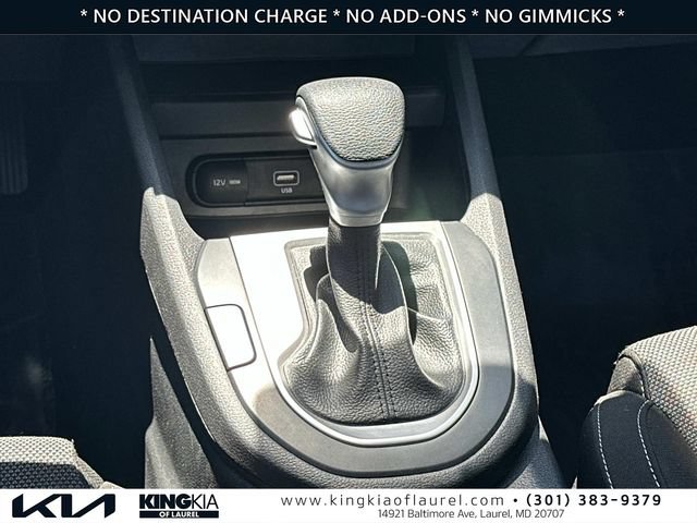 Used 2023 Kia Forte LXS w/ LXS Technology Package FWD image 5