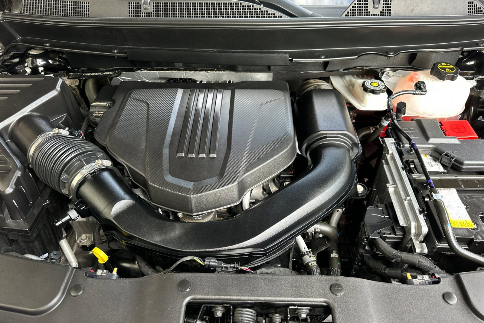 Used 2024 Chevrolet Traverse LT image 25