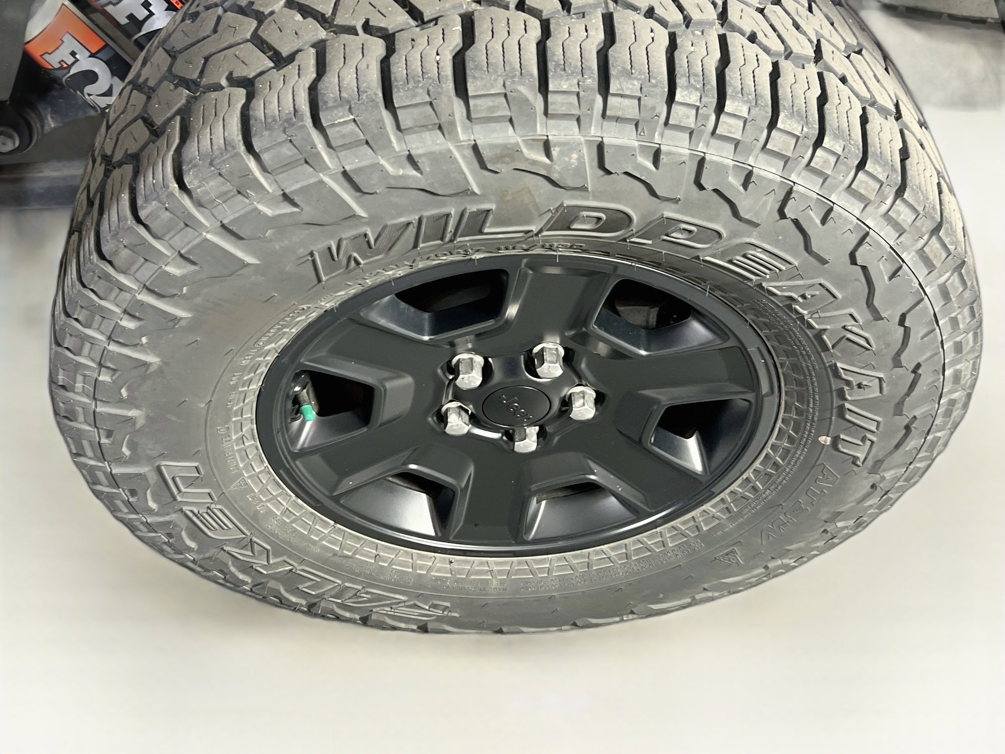 Used 2023 Jeep Gladiator Mojave w/ LED Lighting Group AWD/4WD image 30