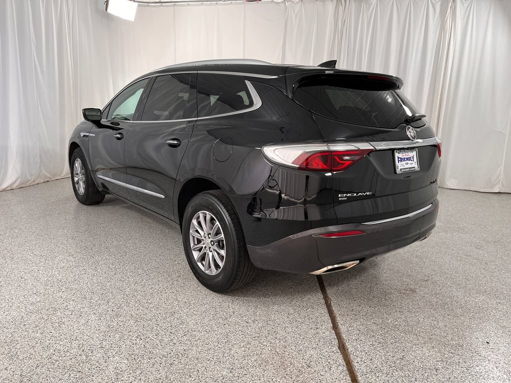 Used 2023 Buick Enclave Essence AWD/4WD image 12