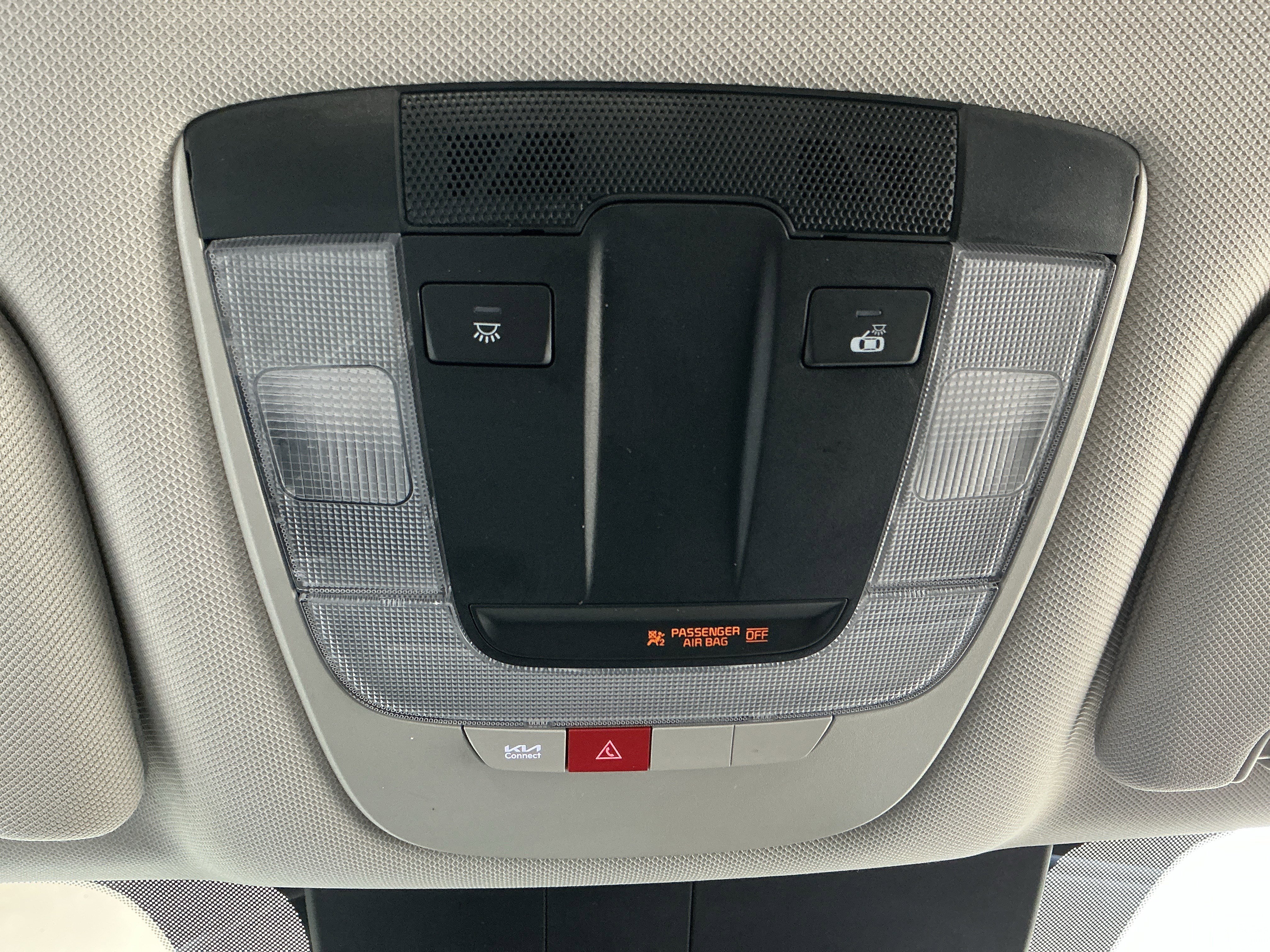 Used 2024 Kia Sorento S image 17