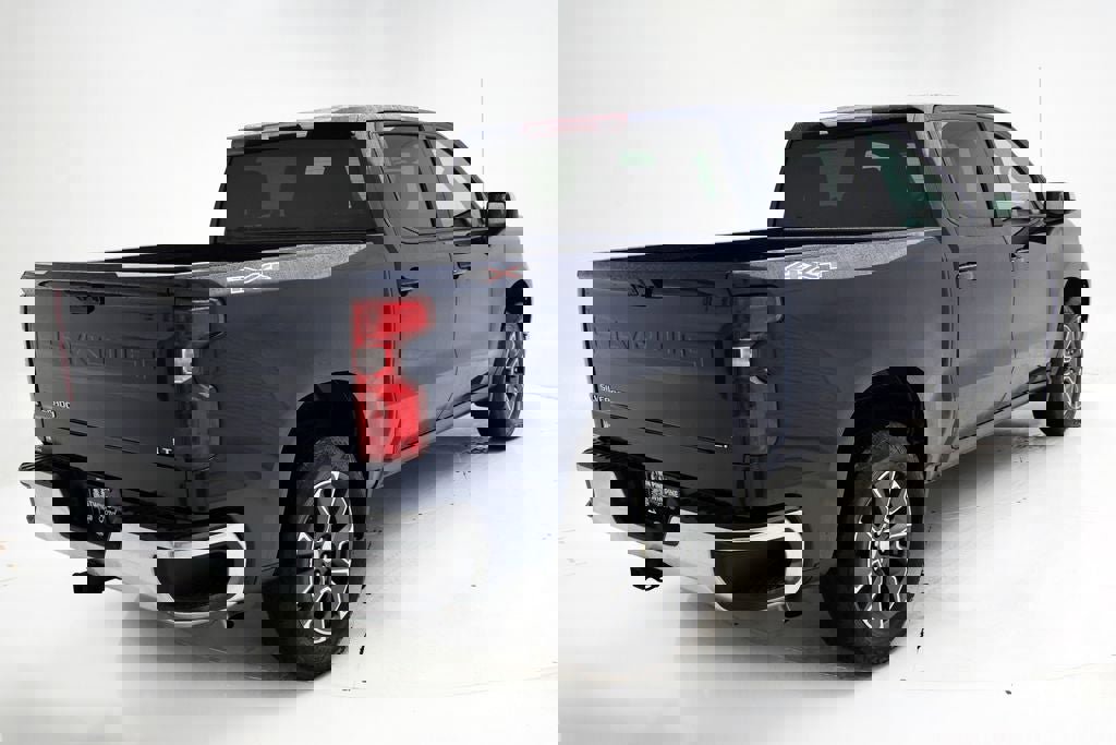 Used 2023 Chevrolet Silverado 1500 LT image 8