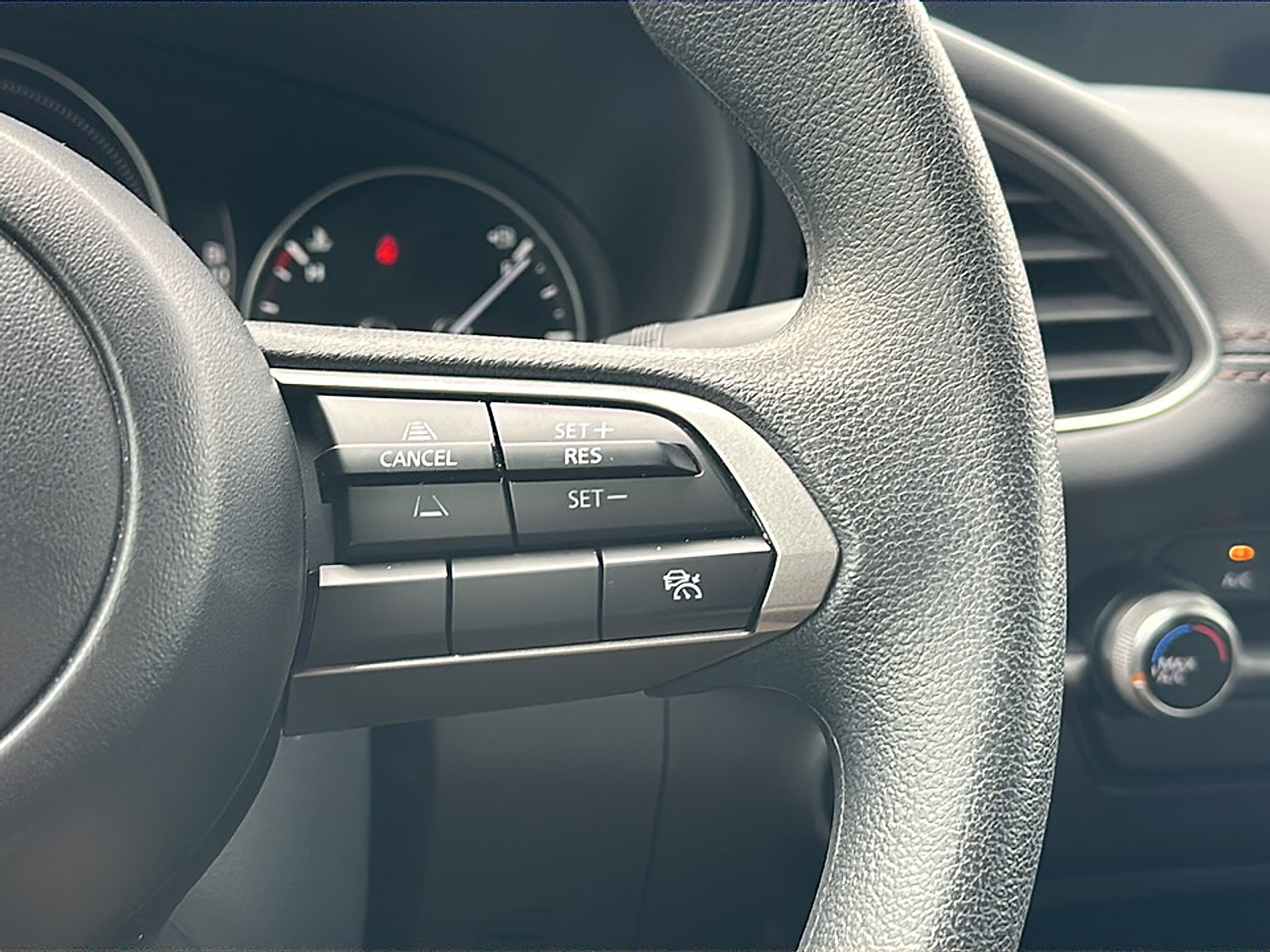 Used 2024 MAZDA MAZDA3 s image 26