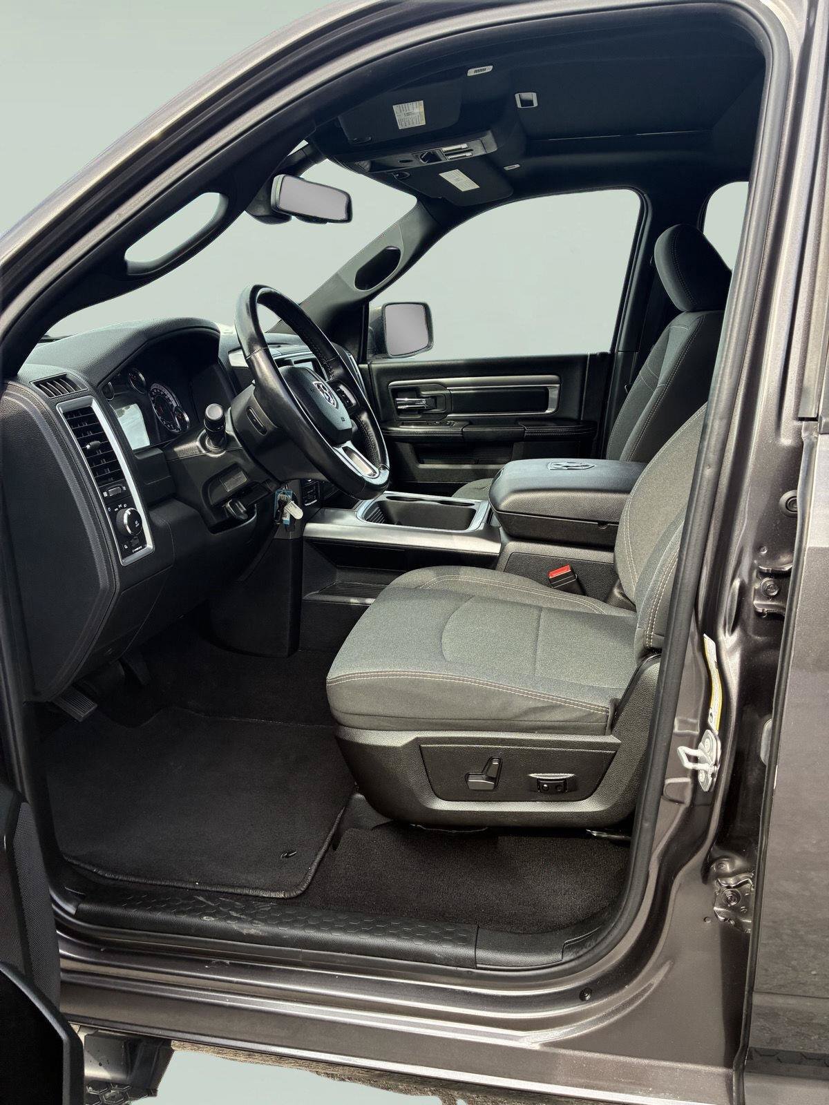 Used 2021 RAM 1500 Warlock AWD/4WD image 15