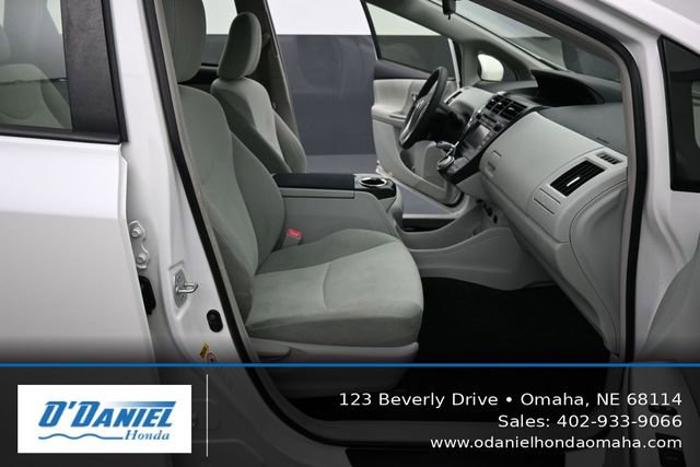Used 2012 Toyota Prius V Two w/ Preferred Accessory Pkg FWD image 38