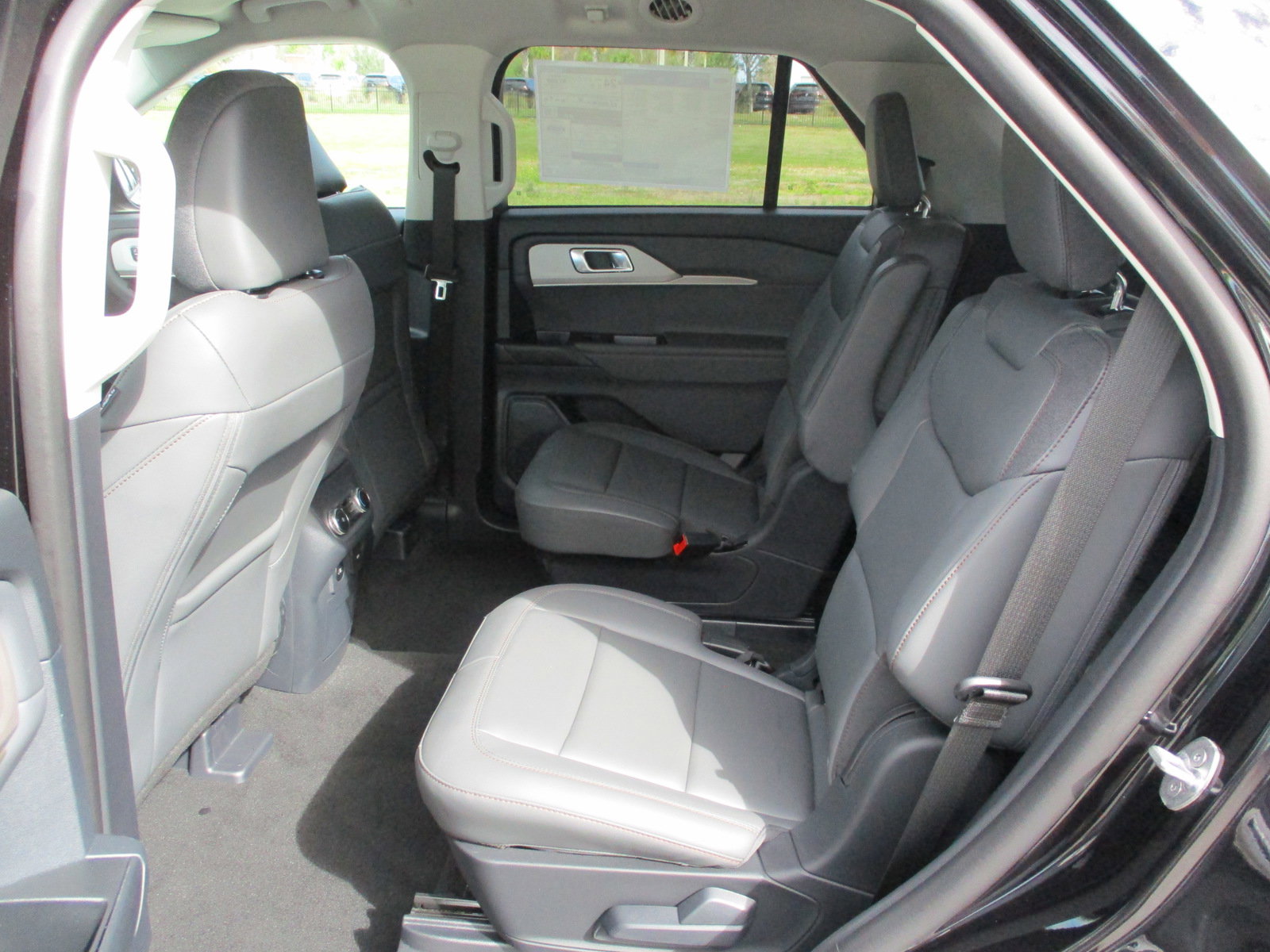 New 2025 Ford Explorer Active w/ Active Comfort Package image 19