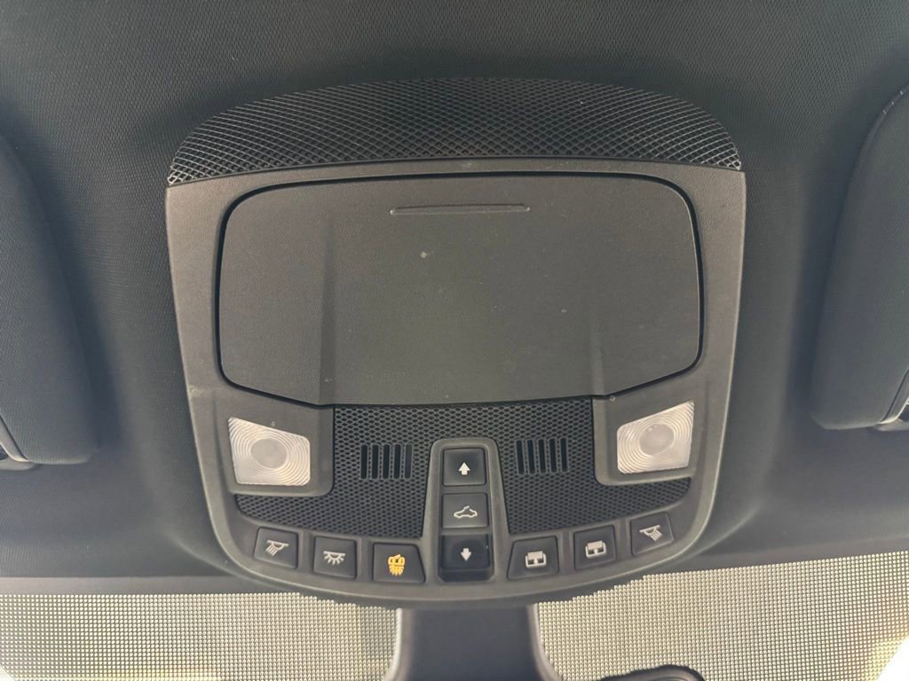 Used 2022 Ford Edge ST-Line w/ Class II Trailer Tow Package AWD/4WD image 45