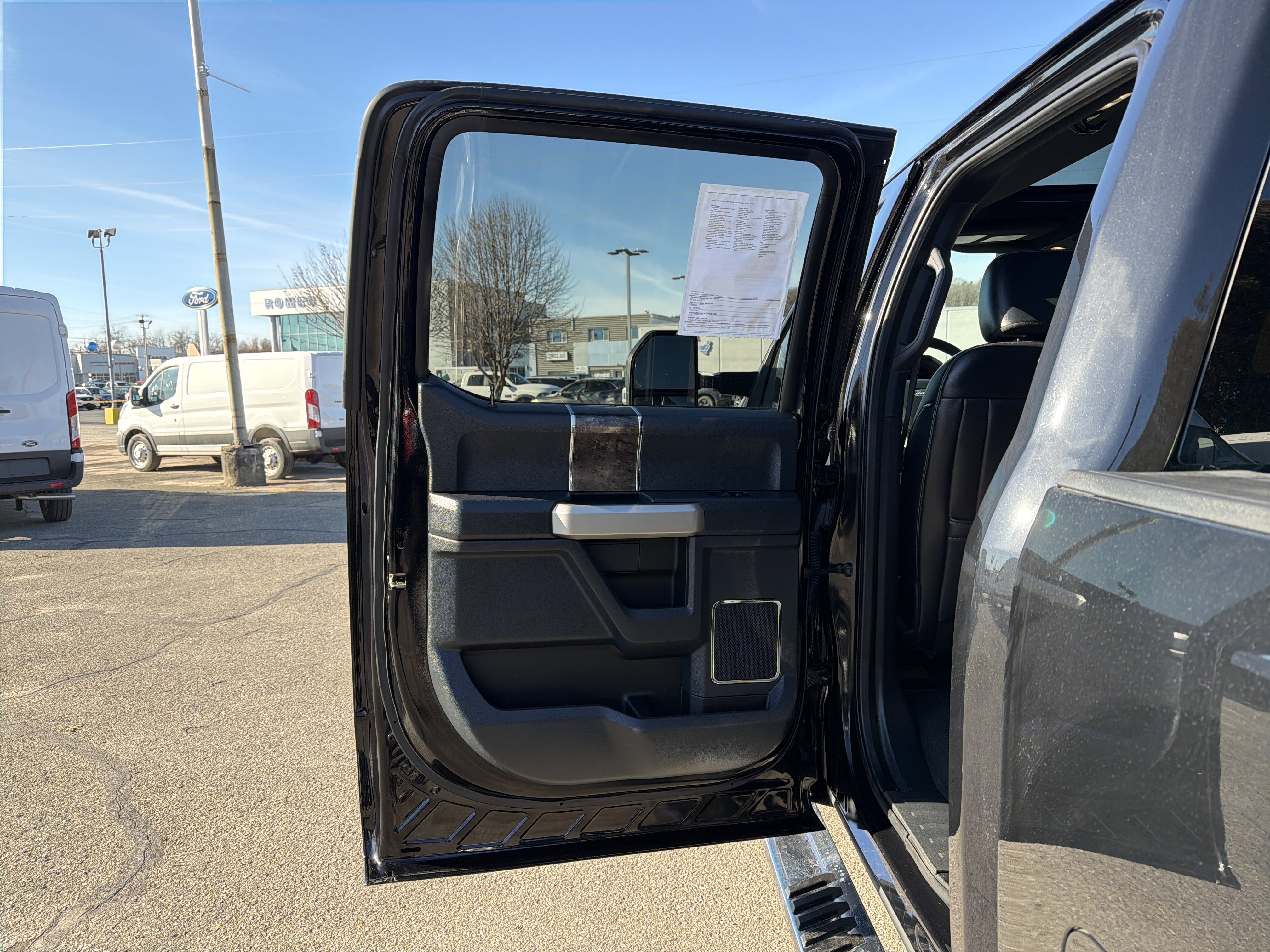 Used 2022 Ford F250 Lariat w/ Lariat Ultimate Package image 30