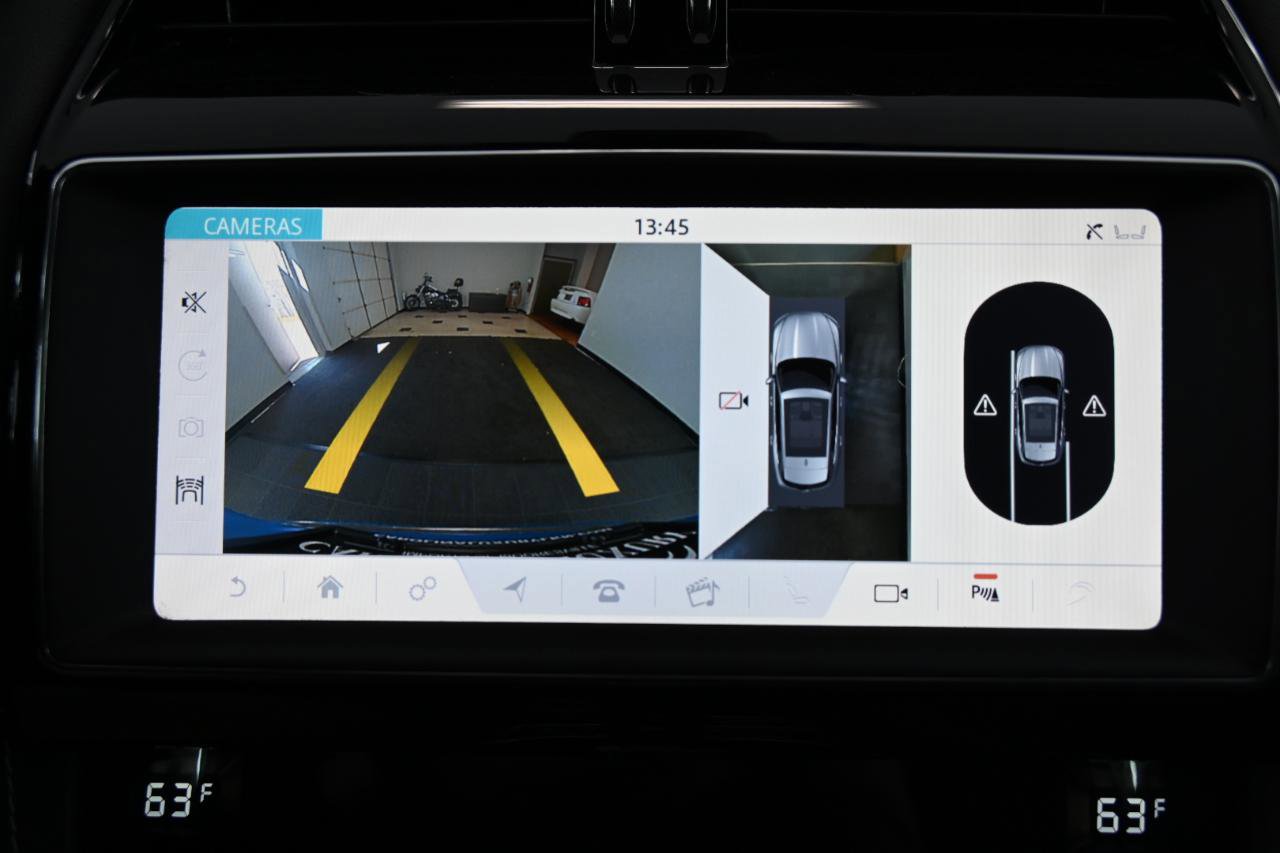 Used 2020 Jaguar F-PACE SVR image 34