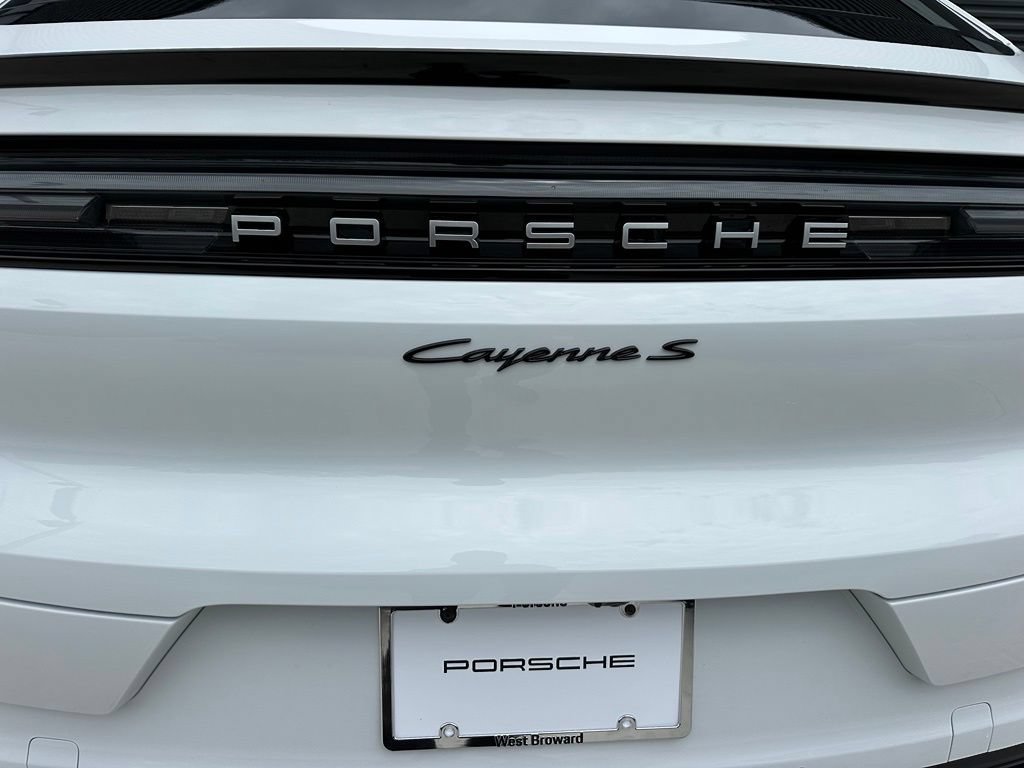 New 2026 Porsche Cayenne S AWD/4WD image 14