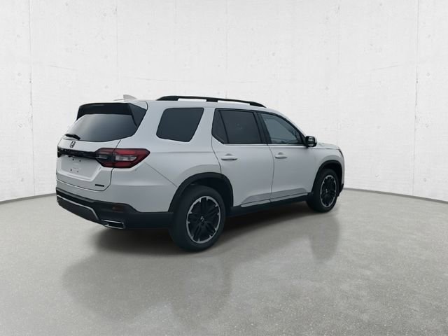 New 2026 Honda Pilot Touring image 9