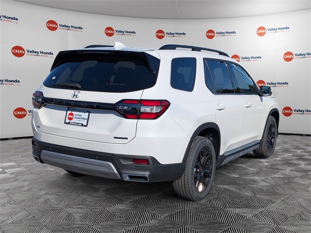 New 2025 Honda Pilot Touring image 5