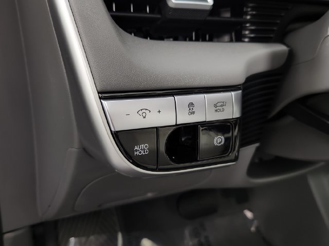 Certified 2024 Hyundai Ioniq 5 Limited AWD/4WD image 21