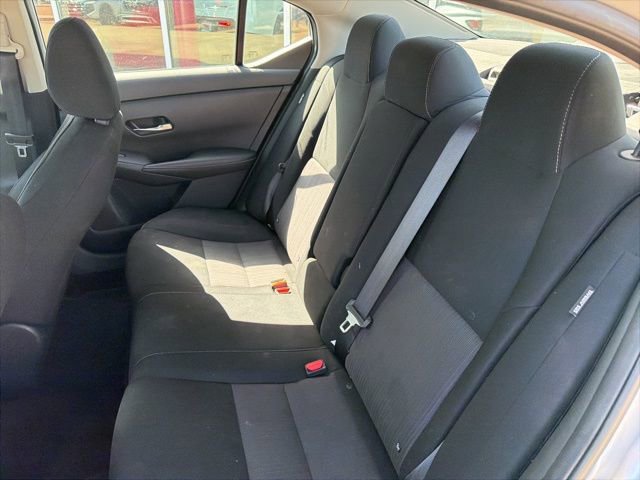 Used 2022 Nissan Sentra SV FWD image 19