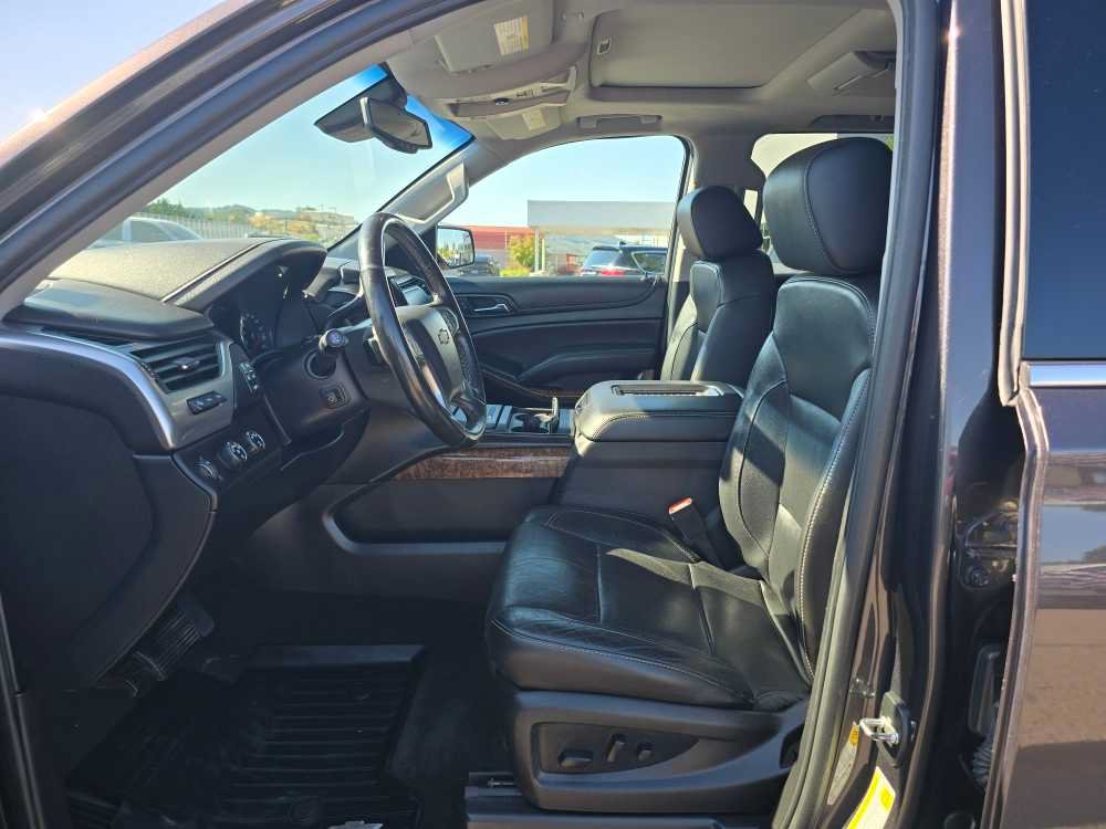Used 2017 Chevrolet Suburban Premier AWD/4WD image 9