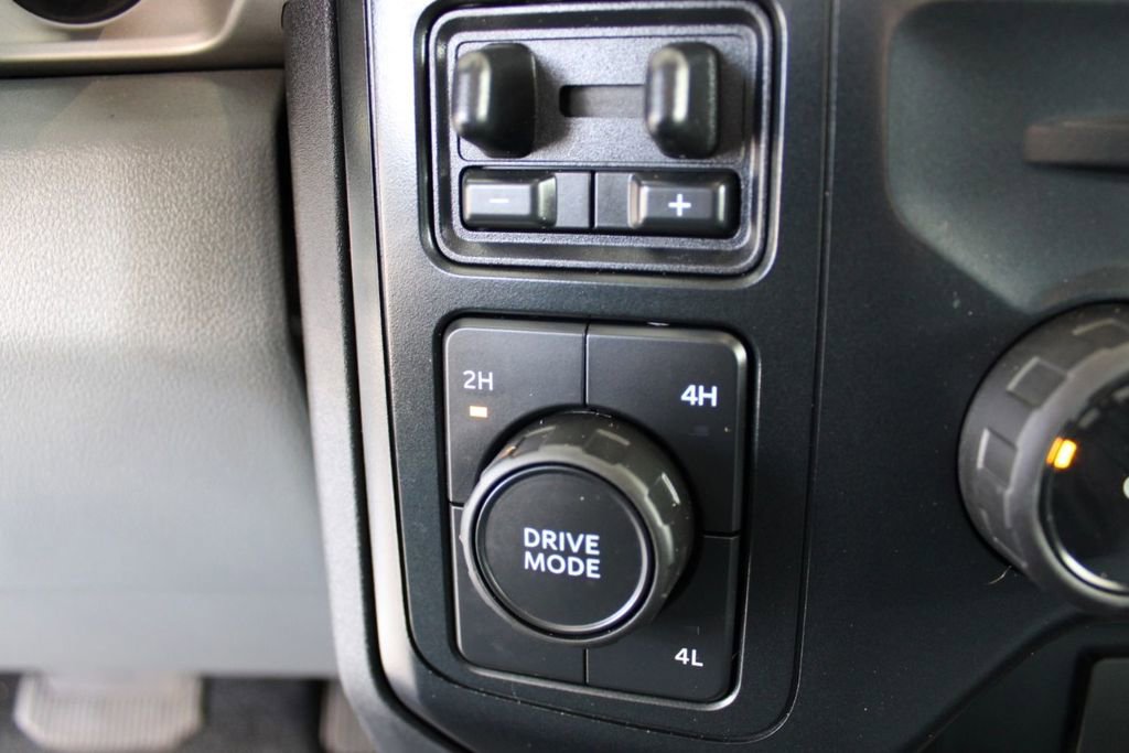 Used 2023 Ford F550 4x4 Regular Cab Super Duty image 27