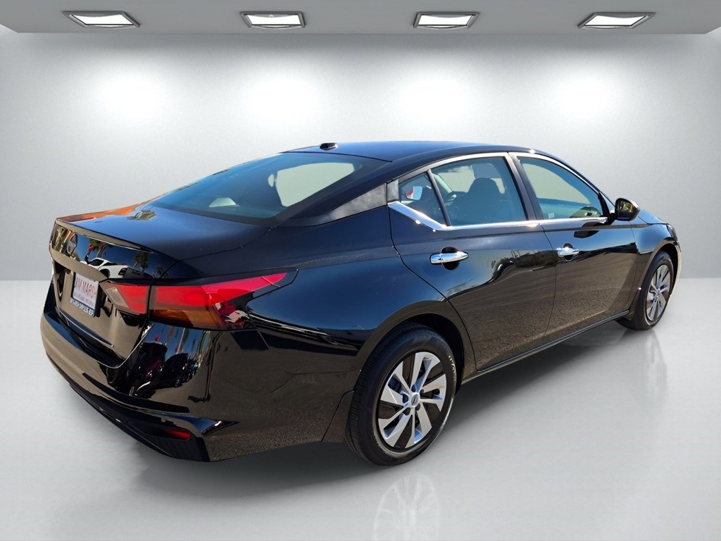 Used 2025 Nissan Altima 2.5 S image 6