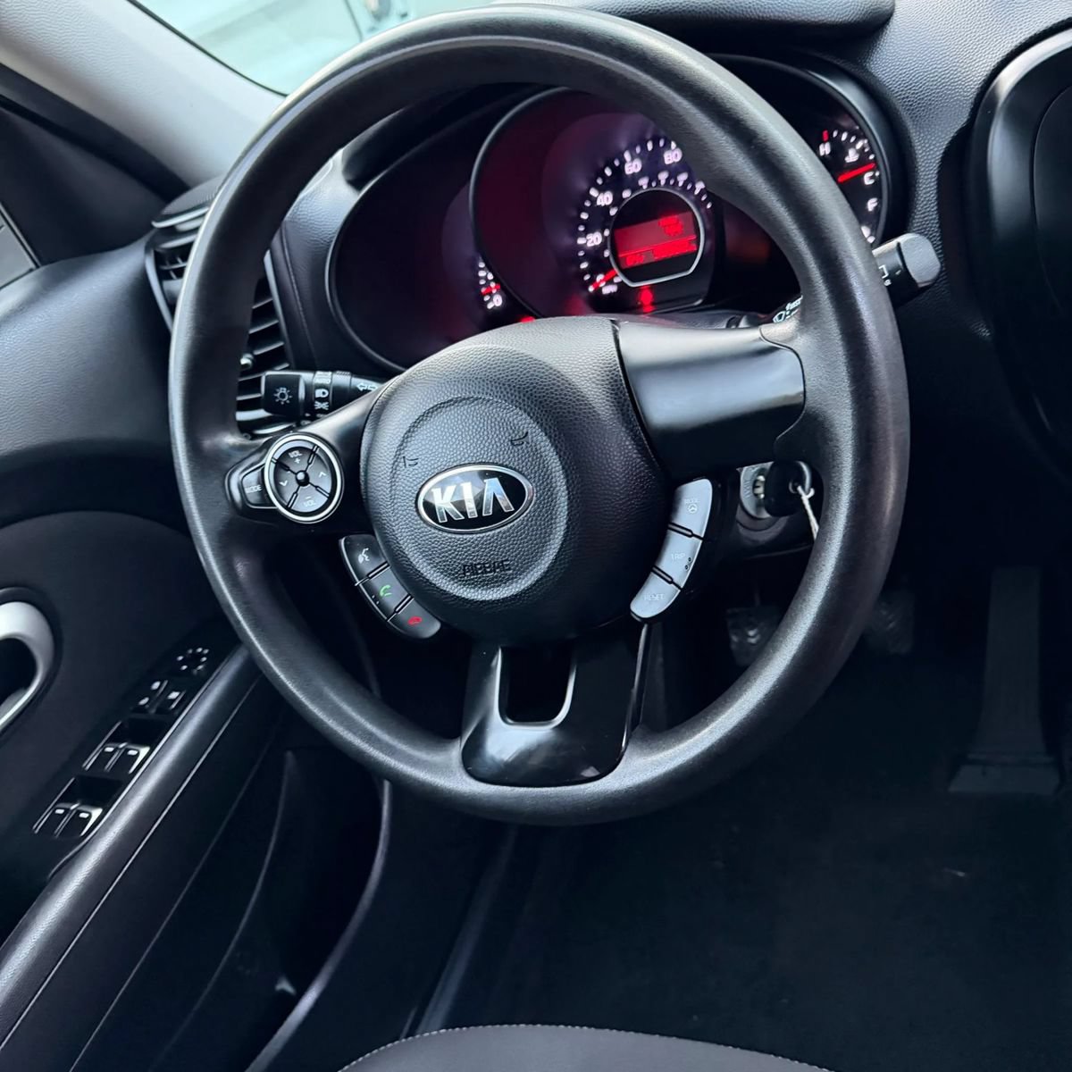 Used 2019 Kia Soul FWD image 17