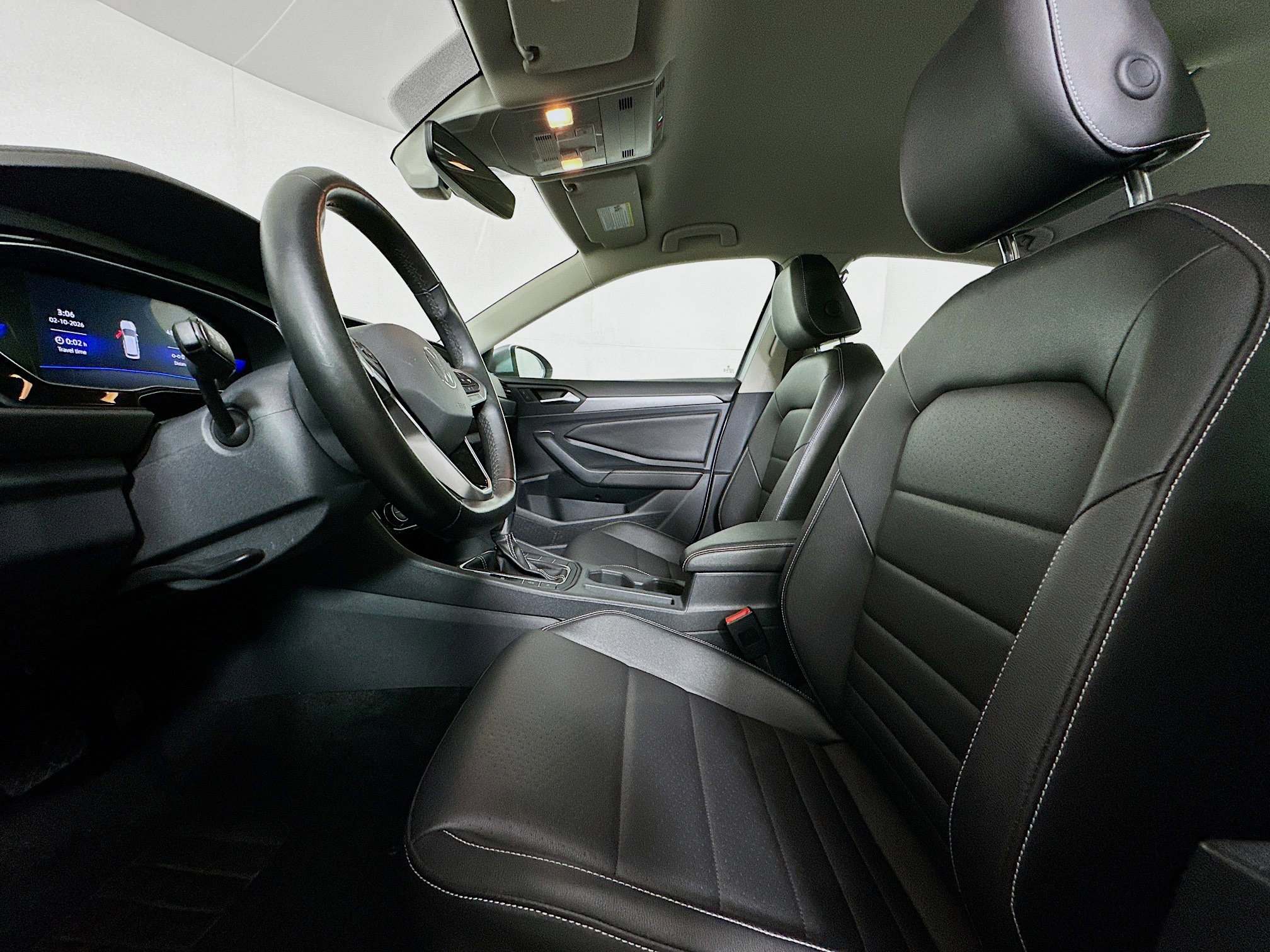 Used 2024 Volkswagen Jetta SE image 13