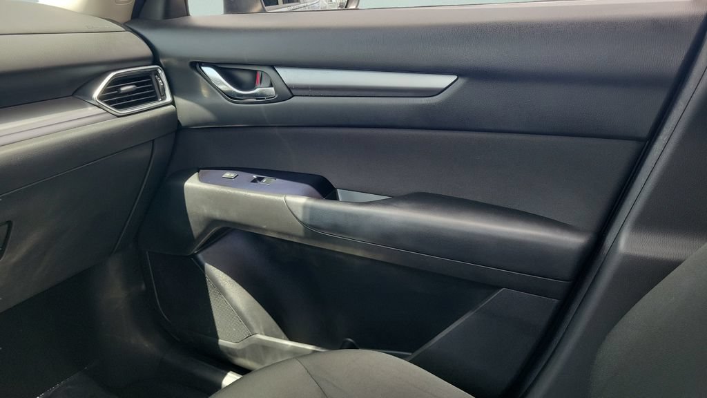Used 2020 MAZDA CX-5 Sport FWD image 12