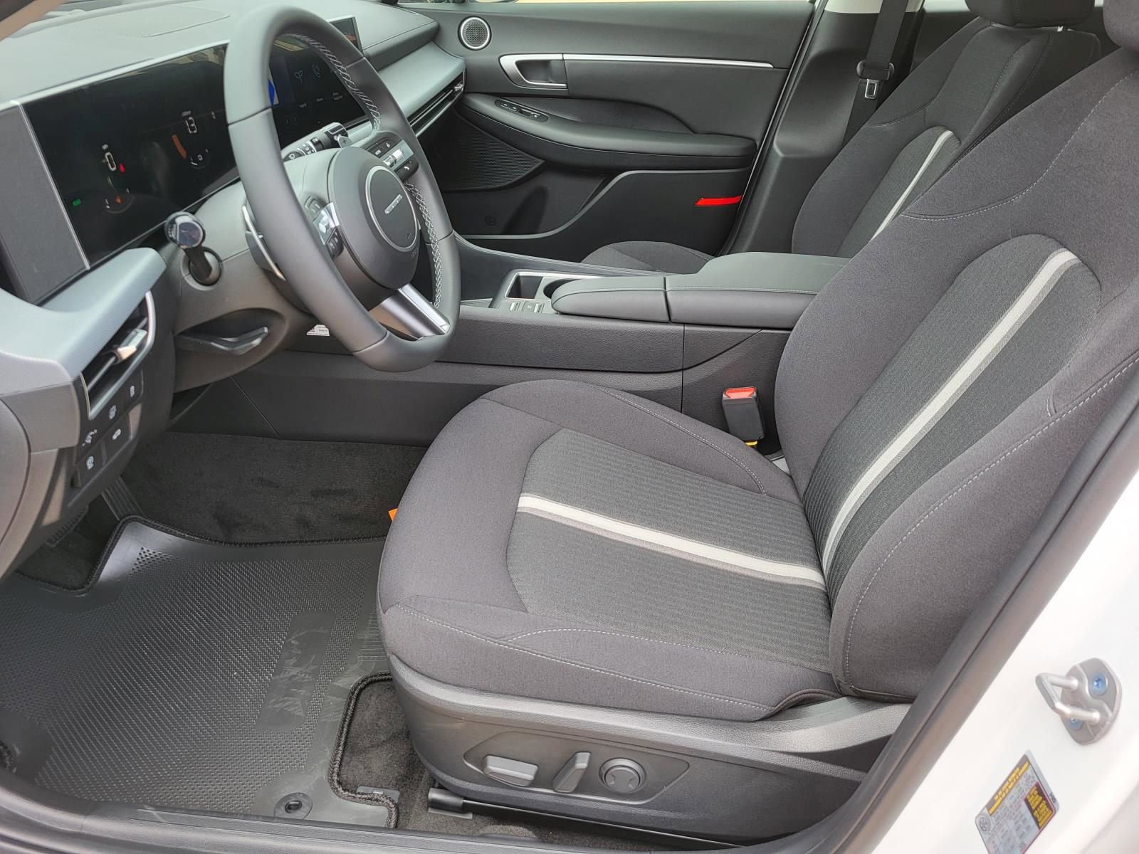 New 2025 Hyundai Sonata SEL FWD image 14