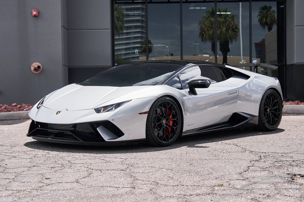 Used 2018 Lamborghini Huracan Performante image 6