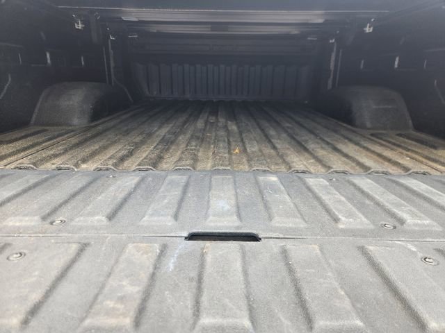 Used 2022 Chevrolet Silverado 2500 Custom w/ Custom Value Package AWD/4WD image 33