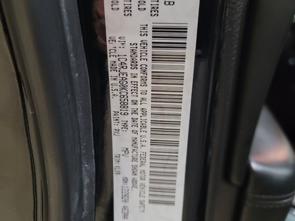 Used 2019 Jeep Grand Cherokee Laredo w/ Laredo X Package RWD image 33
