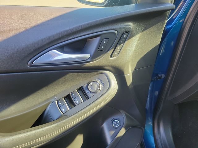 Used 2021 Buick Encore GX Essence image 8