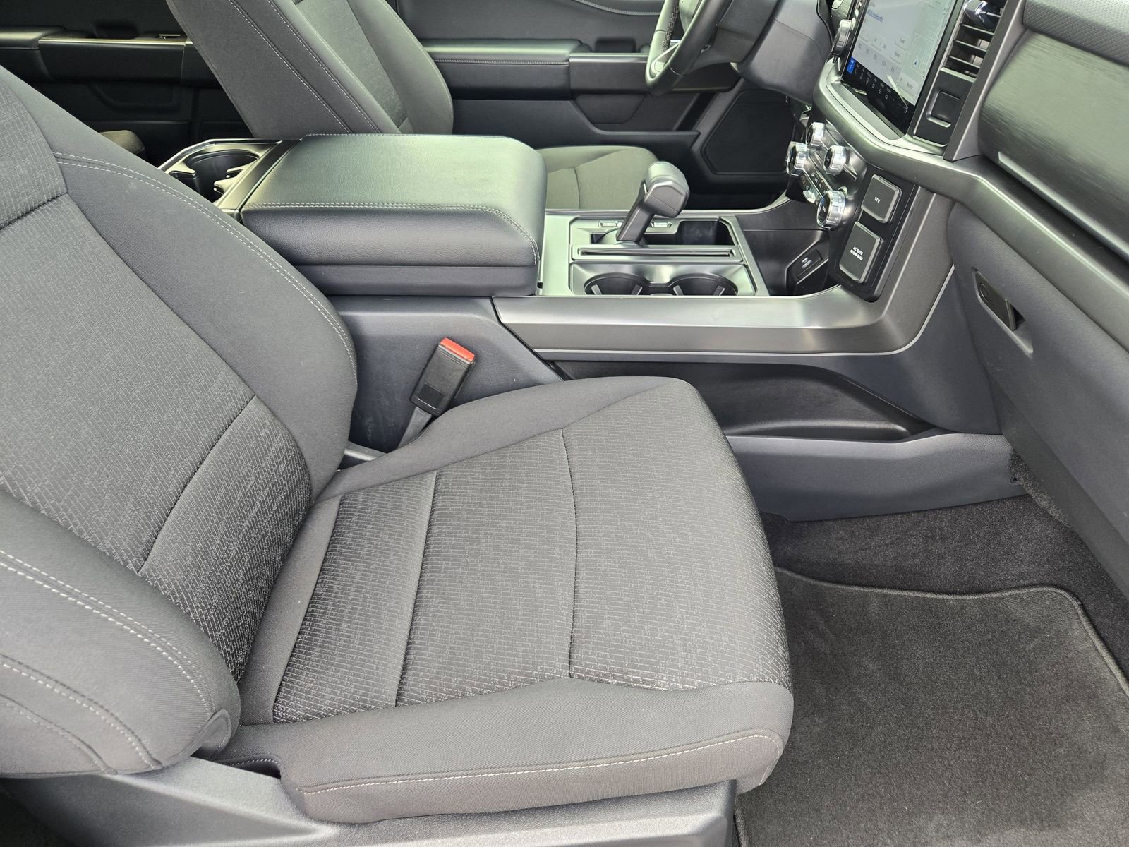 Used 2024 Ford F150 XLT w/ Equipment Group 302A MID RWD image 13