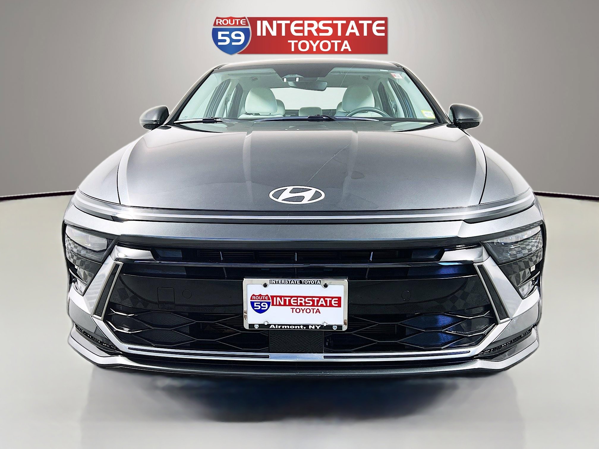 Used 2025 Hyundai Sonata SEL FWD image 2