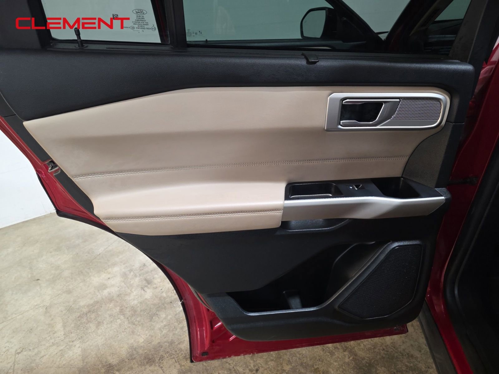 Used 2021 Ford Explorer Limited w/ Equipment Group 301A image 33