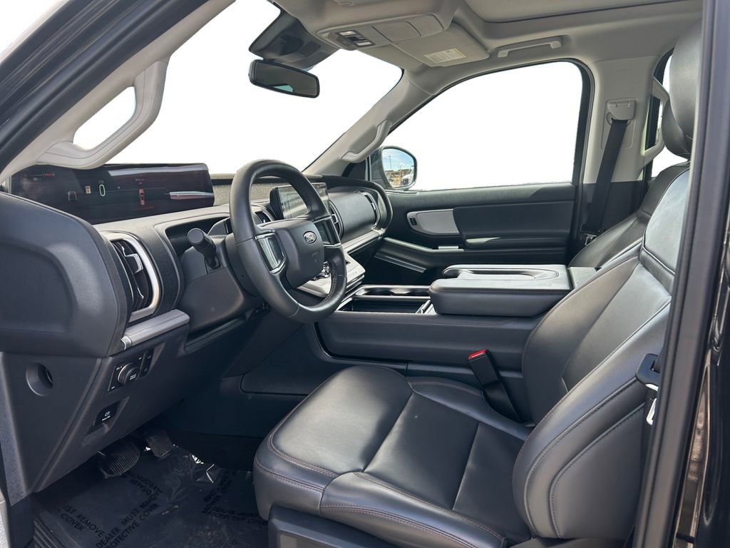 Used 2025 Ford Expedition Max Active AWD/4WD image 11
