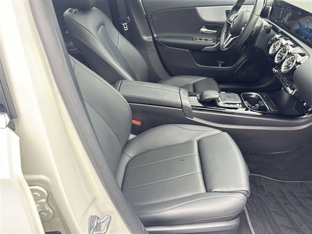 Used 2022 Mercedes-Benz A 220 image 27