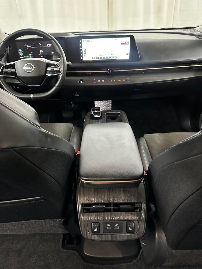 Used 2024 Nissan Ariya AWD image 25